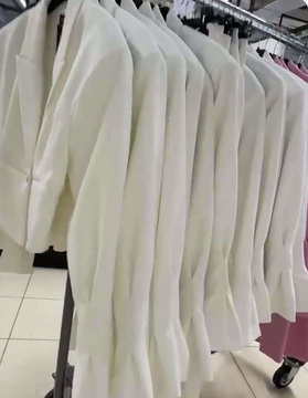 Krótka taliowana marynarka - Śmietana