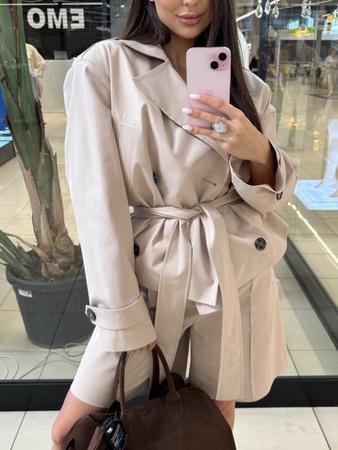 Komplet spodenki i trencz - Beż