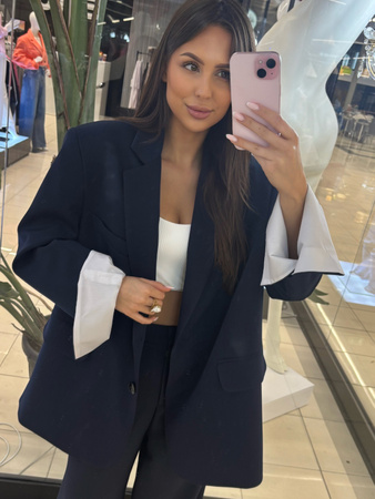 Damski komlet garniturowy ze spodniami i żakietem - Granat