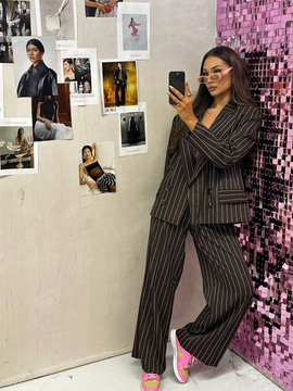 SPODNIE ELEGANCKIE LA MILLA Z ZASZEWKAMI PASKI CZEKOLADA